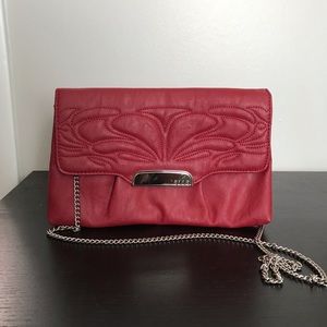 Elle clutch